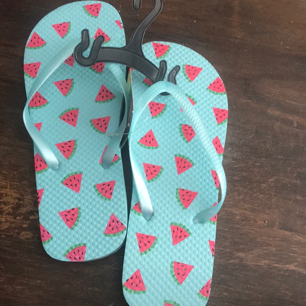 Size 5-6 flip flop